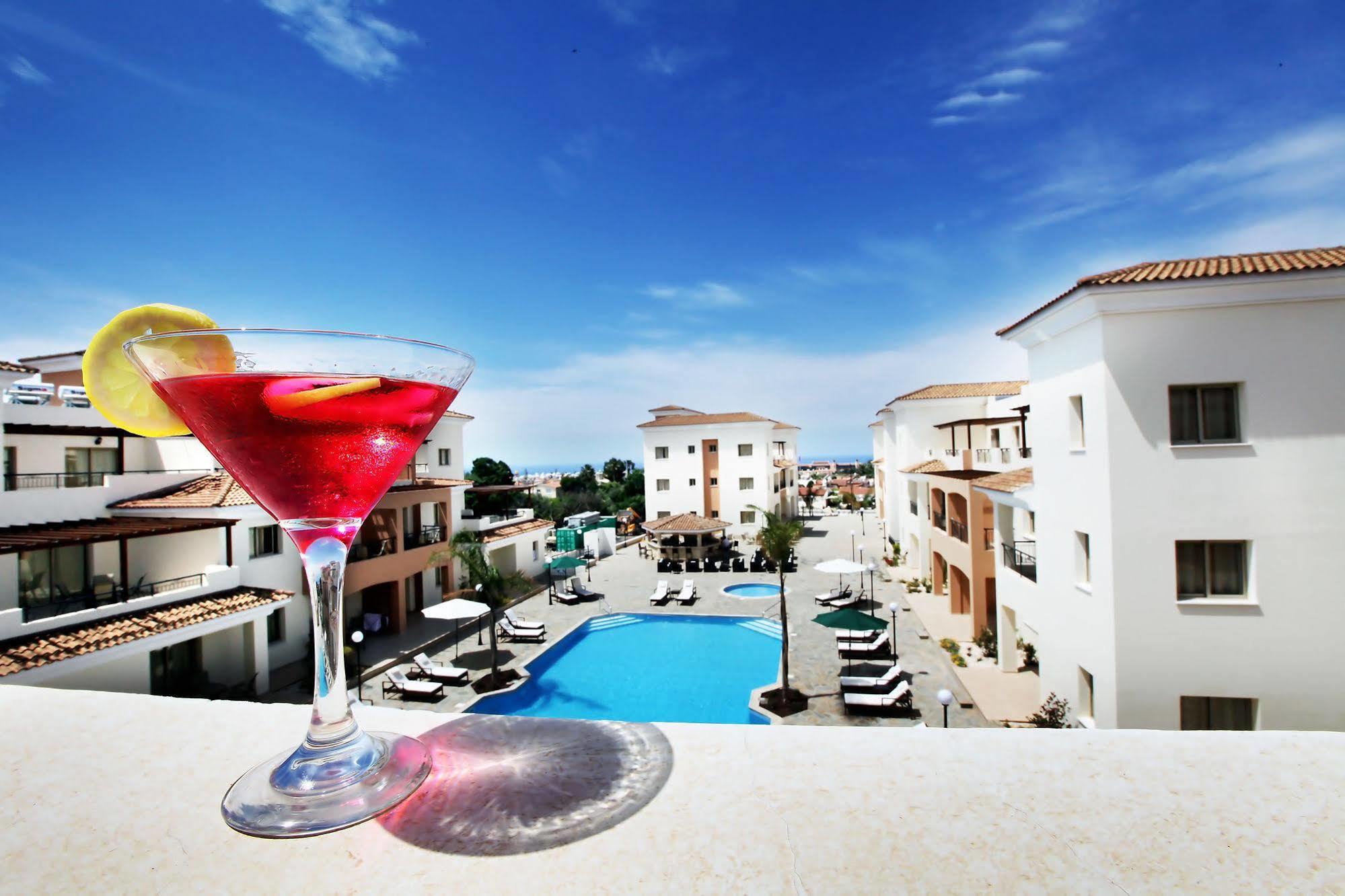 Oracle Exclusive Resort Paphos Eksteriør billede